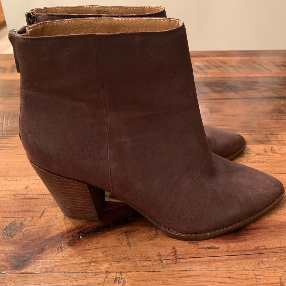 Lucky Brand size 9.5 brown leather booties
